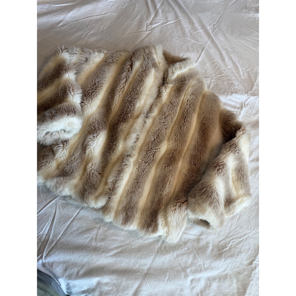 Vintage 1960's Country Pacer Faux Fur Coat Cream Tan Made in USA Oversized Plush - Picture 4 of 10